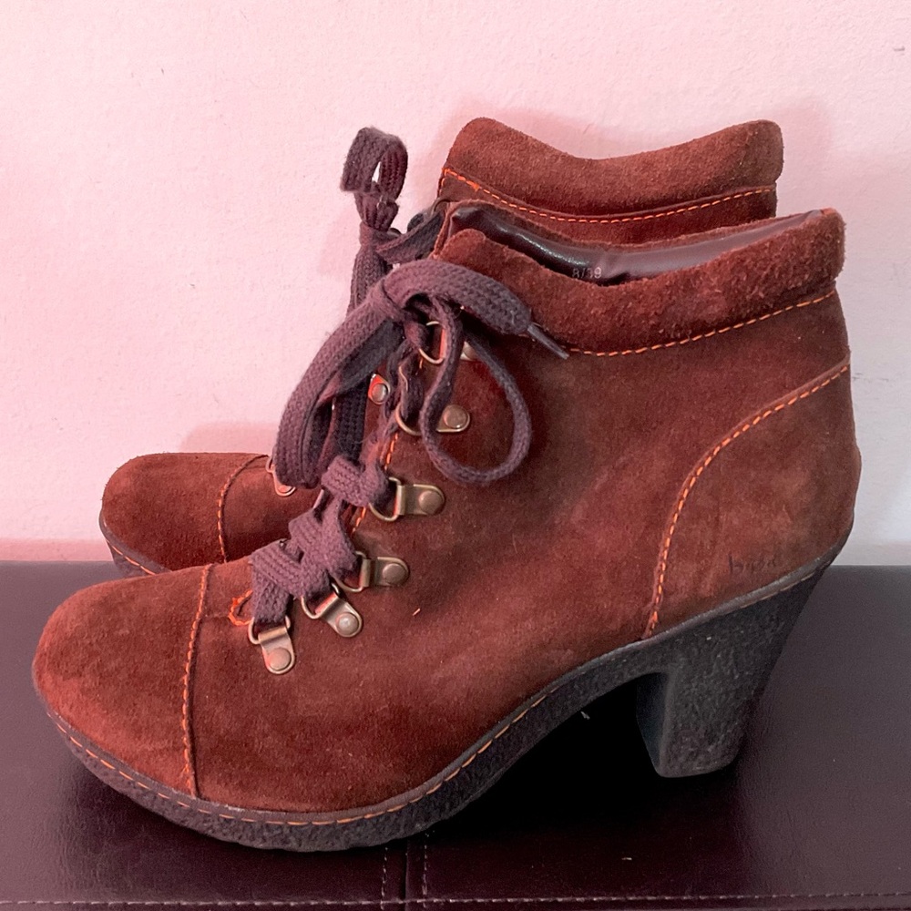 Born BOC Koji Brown Lace Up Suede Ankle Boots - EUC